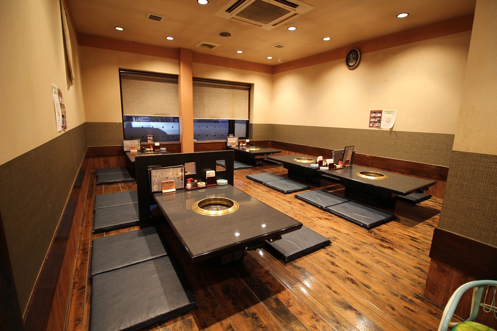 炭火焼肉 あかしろ 豊川店